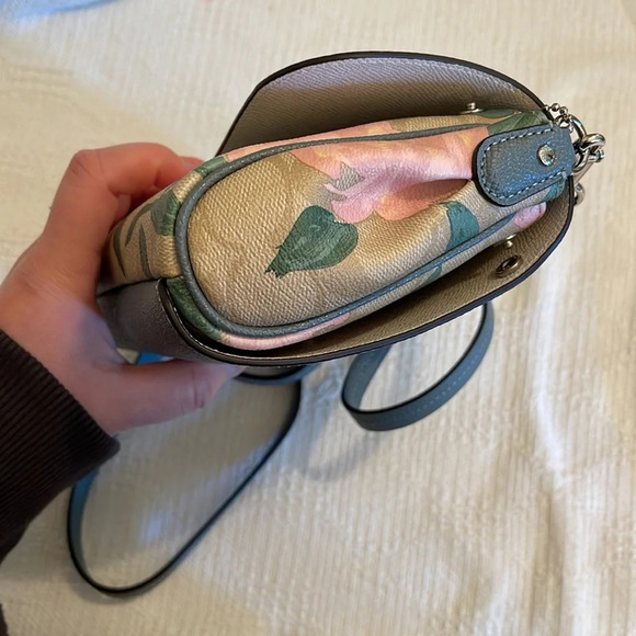 COACH -camo rose logo reverse crossbody - NWT - Picture 12 of 12